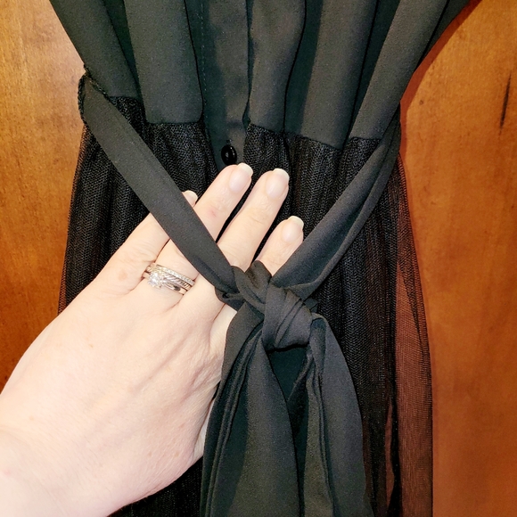 ❤️❤️ Tres Chic-Black Dress-Size M-Short Puffy Sleeves-Tule-See Through Bottom - Picture 9 of 12